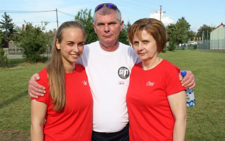 Több százan futottak és adakoztak Foki Nikiért Csornán