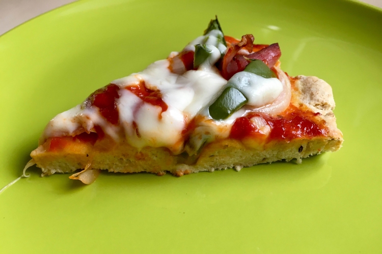 A legfinomabb szénhidrátszegény pizza Szafi Fitt szénhidrát-csökkentő lisztkeverékből