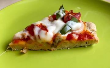 A legfinomabb szénhidrátszegény pizza Szafi Fitt szénhidrát-csökkentő lisztkeverékből