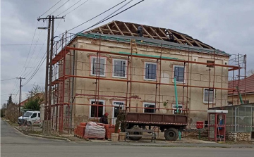 Felújítják Bágyogszováton a régi posta épületét