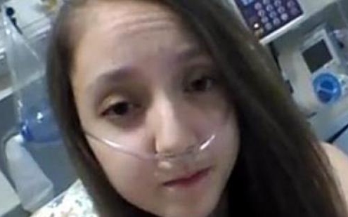 Videóüzenetben könyörög haláláért egy 14 éves lány
