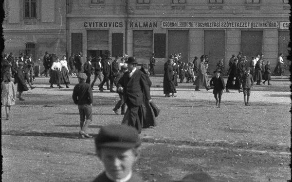 106 évvel ezelőtti, Csornán rögzített filmet nézhetünk meg a Művelődési Központ vetítésén