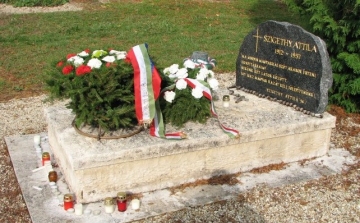 Megemlékezés és koszorúzás Szigethy Attila halálának évfordulóján Kapuváron
