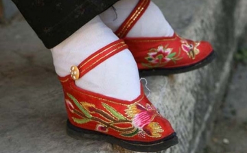 A megnyomorított lábú gazdag lányok Kínában