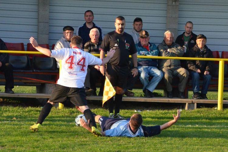 Vág-Szil 2:3 (1:3) megyei III. o. Csornai csoport bajnoki labdarúgó mérkőzés