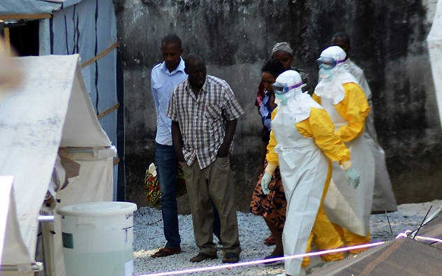 Ebola: már Guineában is rendkívüli állapotot hírdettek