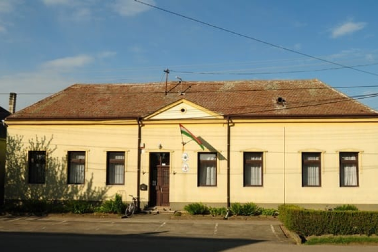 Rábapordány Önkormányzata visszaköltött a régi községházára