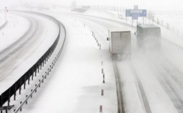Havazás - Meteorológiai szolgálat: országszerte havazás, hófúvás veszélyezteti a közlekedést