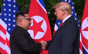 Észak-koreai delegáció tárgyal Washingtonban a következő Trump-Kim csúcstalálkozóról 