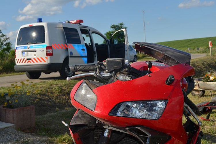 Rendőrségi felhívás a motoros balesetek megelőzésére