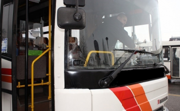 Április 26-tól az eddig átmenetileg nem közlekedő buszjáratok is elindulnak