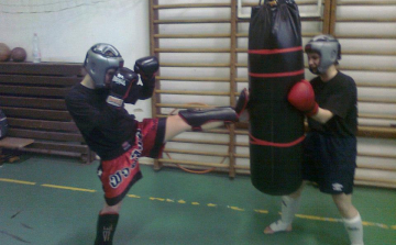 Alakformáló, kondicionáló edzések a Kickbox Kapuvárban!