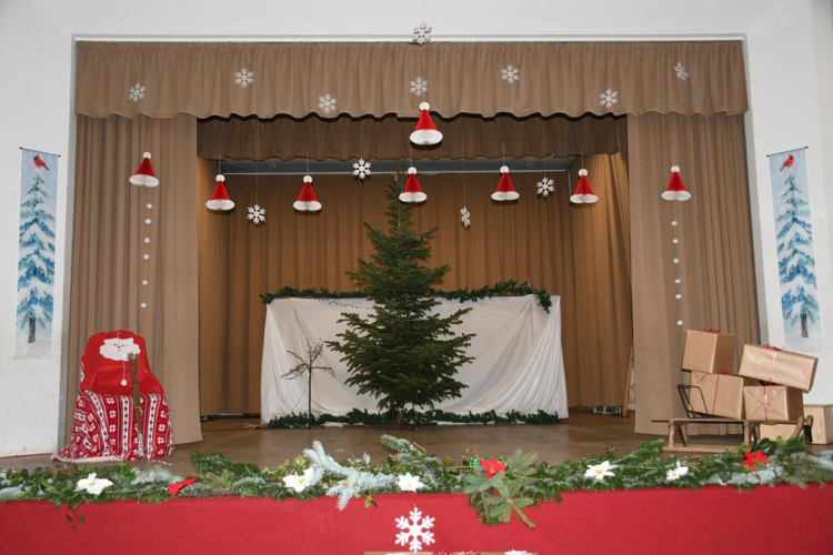 Mikulásváró ünnepség Szanyban.