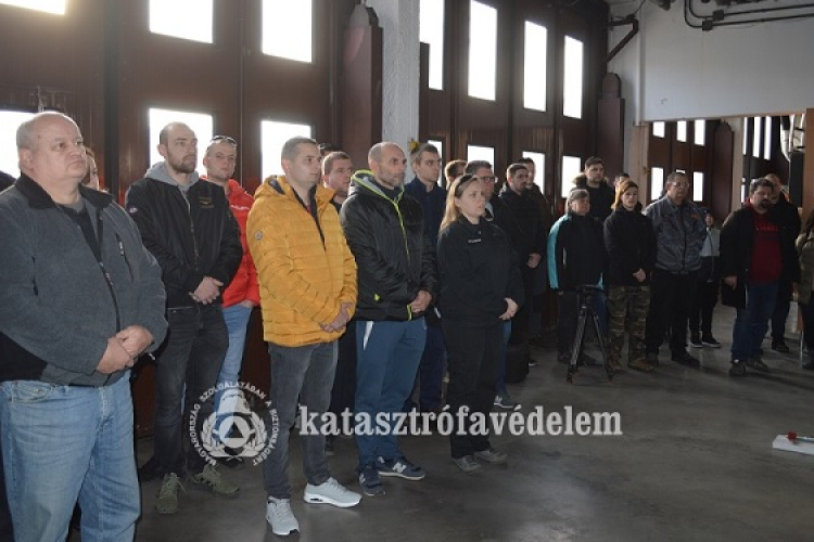 Átadták az önkéntes tűzoltó egyesületeknek a pályázaton nyert eszközöket