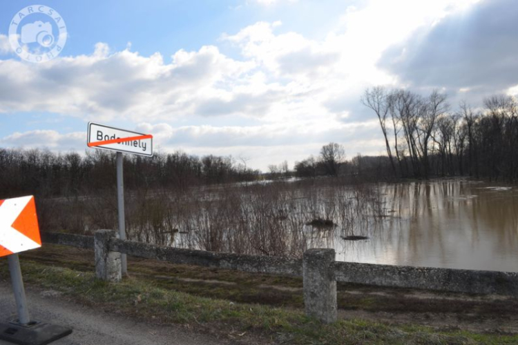 Bodonhelynél is tetőzött a Rába