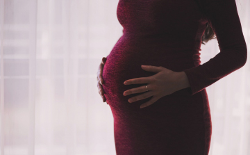 A várandósság harmadik hónapját még idén betöltő kismamák is jogosultak az szja-visszatérítésre