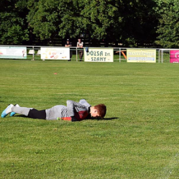 u 14-es bajnoki labdarúgó mérkőzés Szanyban.