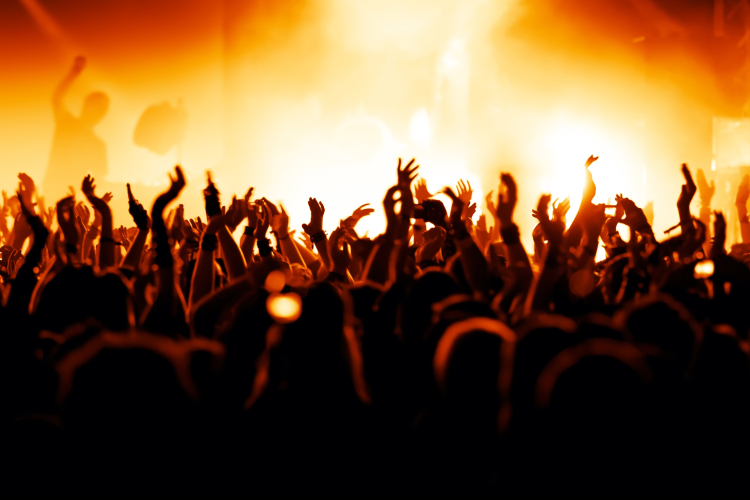 Egy színpadon Ganxsta Zolee és a Kartel, a Sex Action és az Action