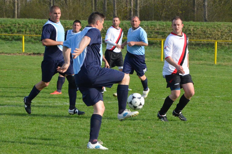 Vág-Szil 2:3 (1:3) megyei III. o. Csornai csoport bajnoki labdarúgó mérkőzés