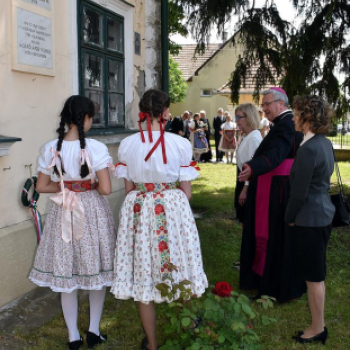 A szanyi katolikus iskola újraindításának 30. jubiláló ünnepe III.