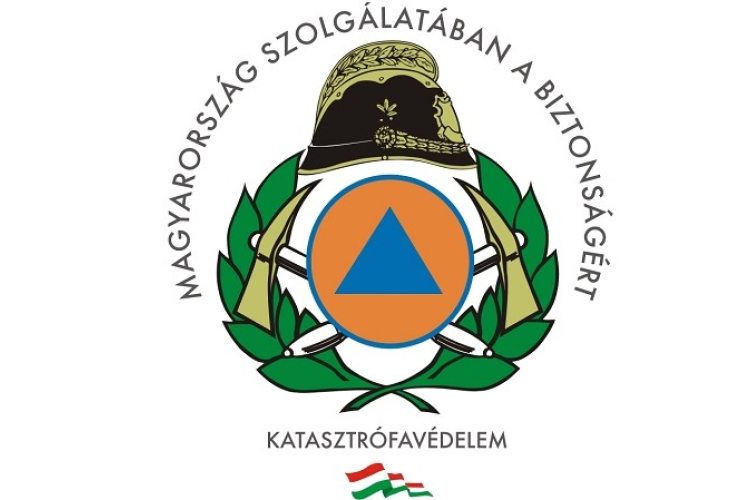 Motorvonatnak ütközött egy személyautó Rábacsanak és Egyed közt