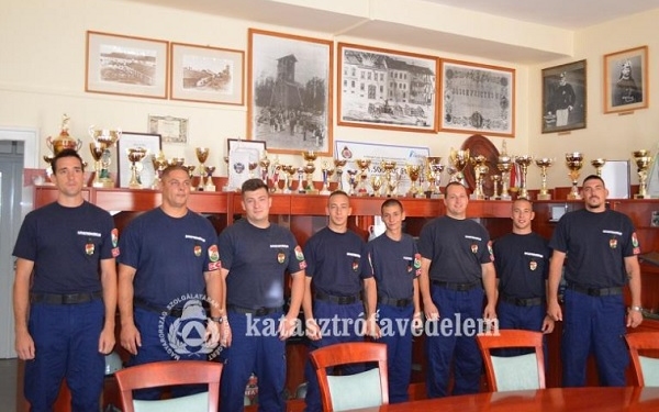 Jó munkát kívánunk a Csornán szolgáló két új tűzoltónak