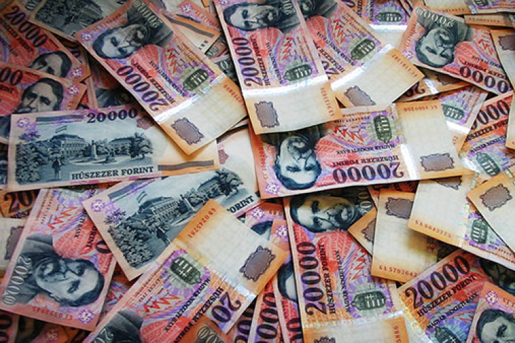 Határidő előtt fizette ki a Miniszterelnökség az uniós forrásokat