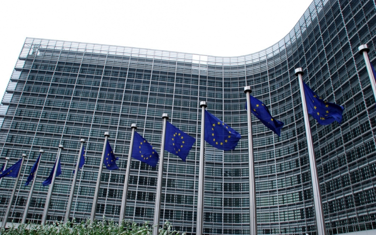 Négy uniós ország ellenjavaslattal él a német-francia helyreállítási alappal szemben