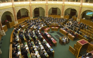 OGY - A jövő évi költségvetést fogadhatja el ma a parlament
