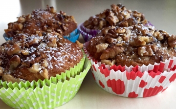 Almás-diós muffin glutén, tej-és cukormentesen