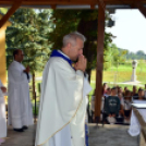 Iskolások zarándoklata Szanyban a Szent Anna Kápolnához