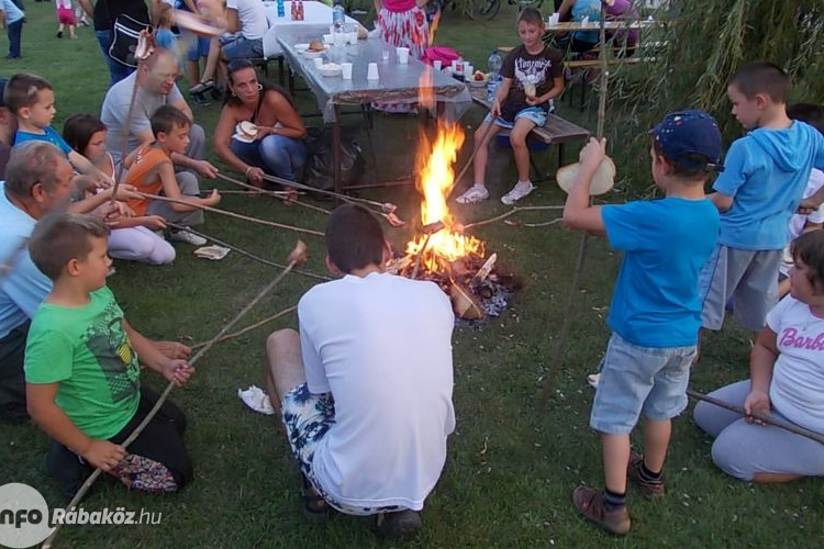 Idén is elsiratják Kónyban a vakációt