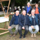 Őszi mulatság Szanyban a kastély udvarán.