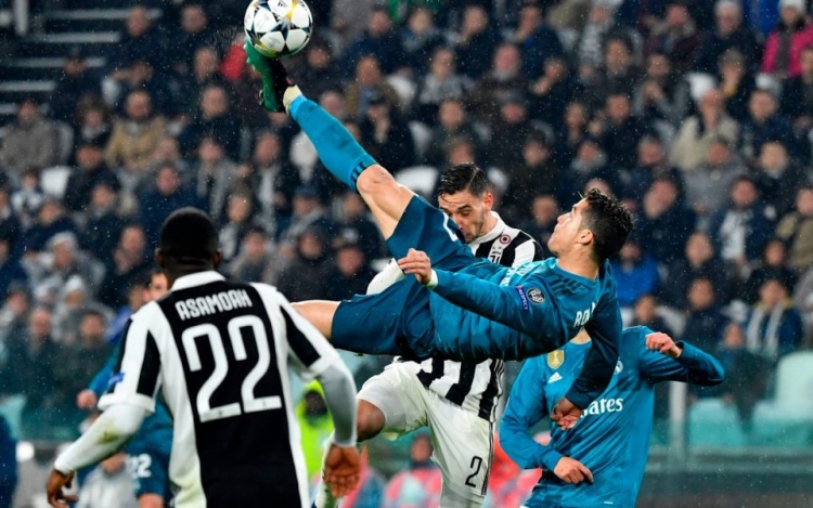 Ronaldo mostani csapatának ollózott gólja az év legszebbje