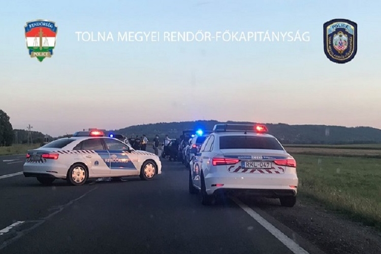 Több mint száz rendőr csapott le egy dílerbandára Tolnában - VIDEÓ