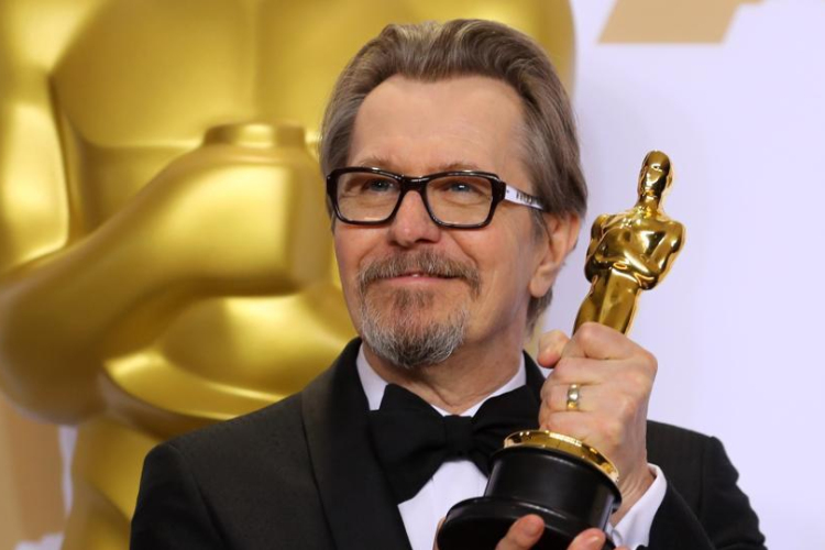 Gary Oldman pszichothrillerben vállalt szerepet Oscar-díja után