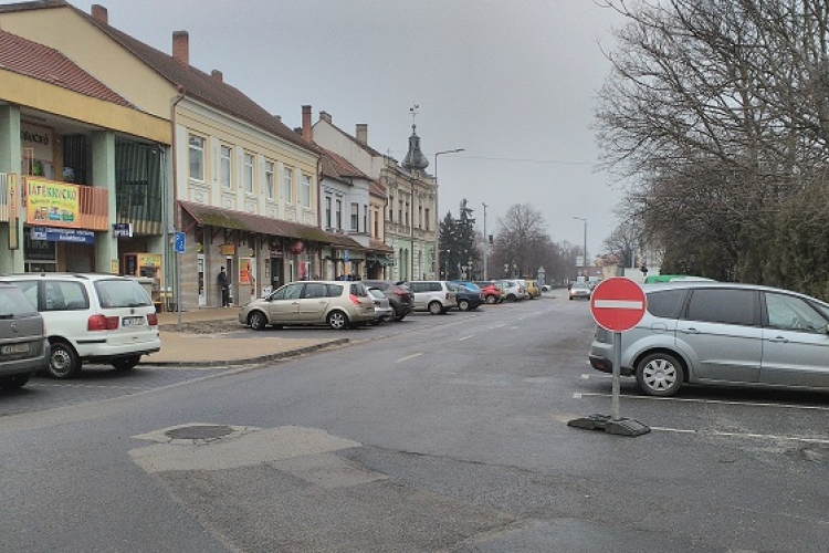 Ideiglenes forgalmi rend változás lesz hétfőtől Csorna belvárosában