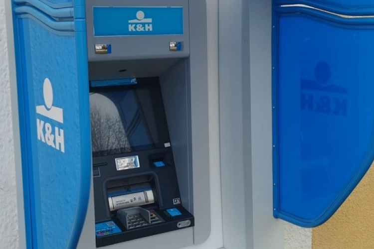 Farádon is működik már a bankautomata