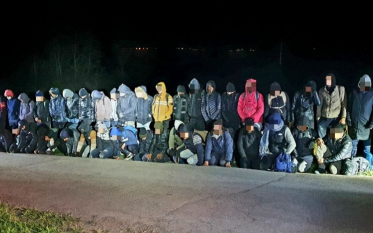 Több mint százötven határsértőt tartóztattak fel Csongrád megyében