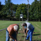 Nézőtéri ülőszékek elhelyezése a szanyi sporttelepen