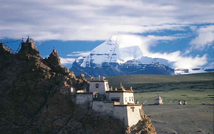 Tibettől a Rábaközig