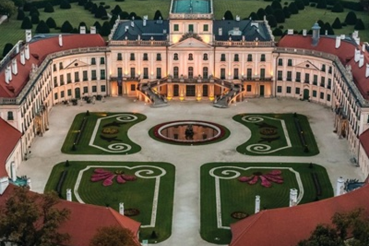Textilfestés az Esterházy-kastélyban