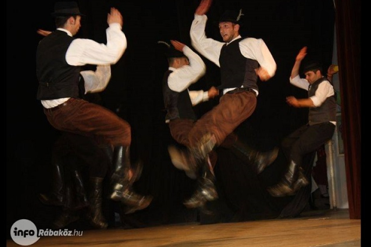 Csorna néptáncos élete