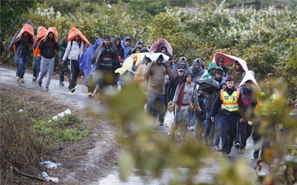 Illegális migráció: nem történt stratégiai áttörés az EU-csúcson