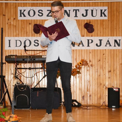 Idősek köszöntése Vág községben.