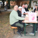Őszi mulatság Szanyban a kastély udvarán.