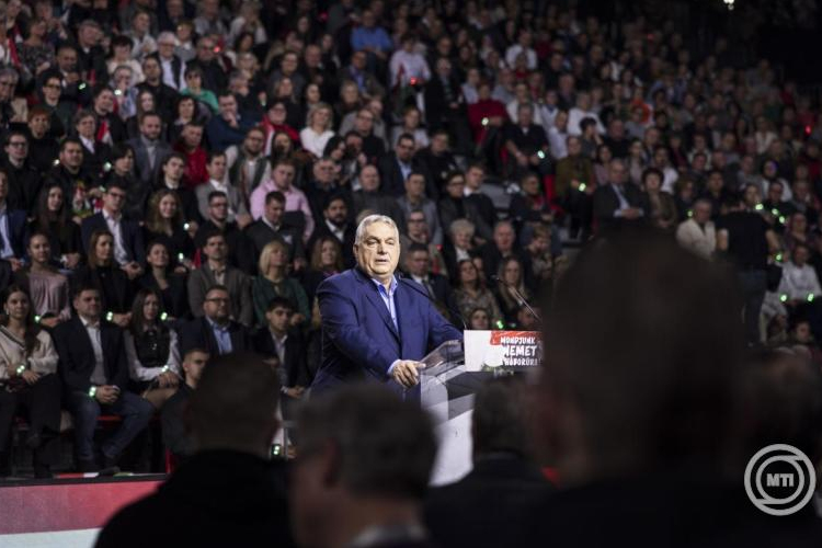 Orbán Viktor: csak az maradhat ki a háborúból, aki megpróbál kimaradni