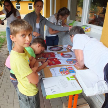 Biztonságtechnikai bemutató a szili nyári napköziseknek