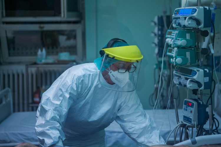 Meghalt 64 beteg, 382-vel nőtt a fertőzöttek száma 