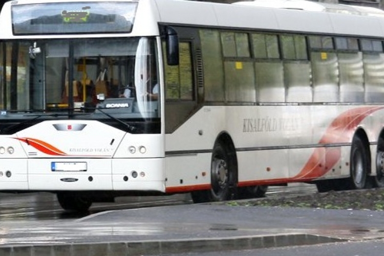 A helyközi autóbusz járatok terelő útvonalon közlekednek Kapuváron
